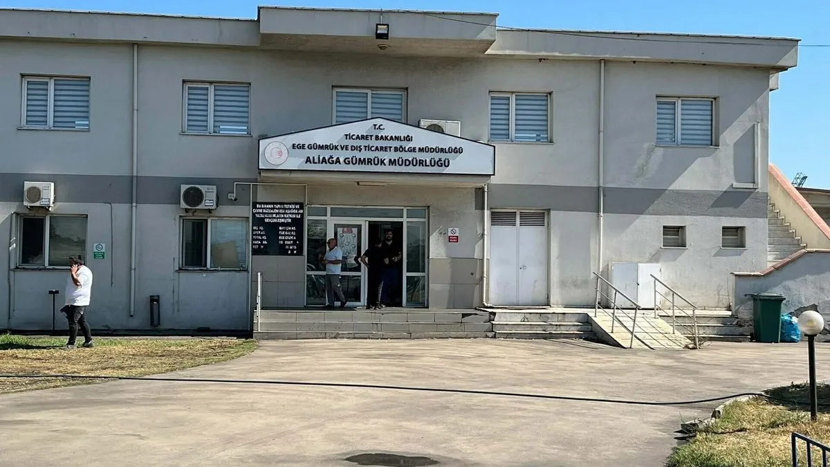 İzmir Aliağa Limanı’nda rüşvet operasyonu: 32 gözaltı
