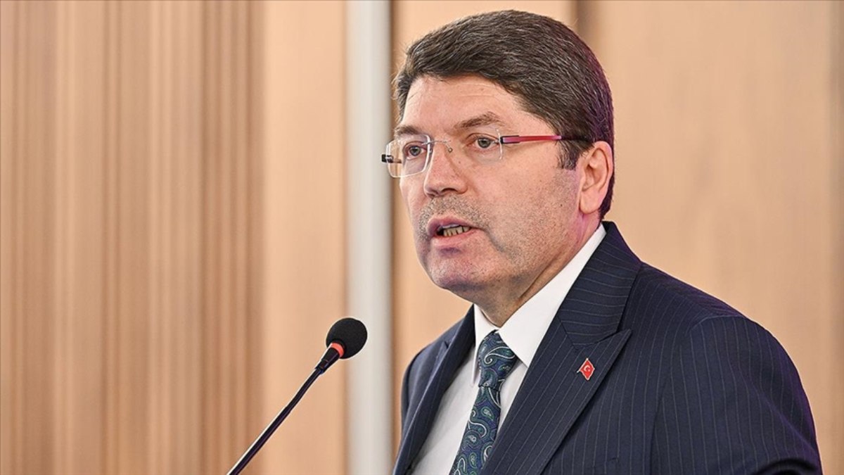 SON DAKİKA! DEM Parti’nin ‘Öcalan’ başvurusuna Bakan Tunç’tan yanıt