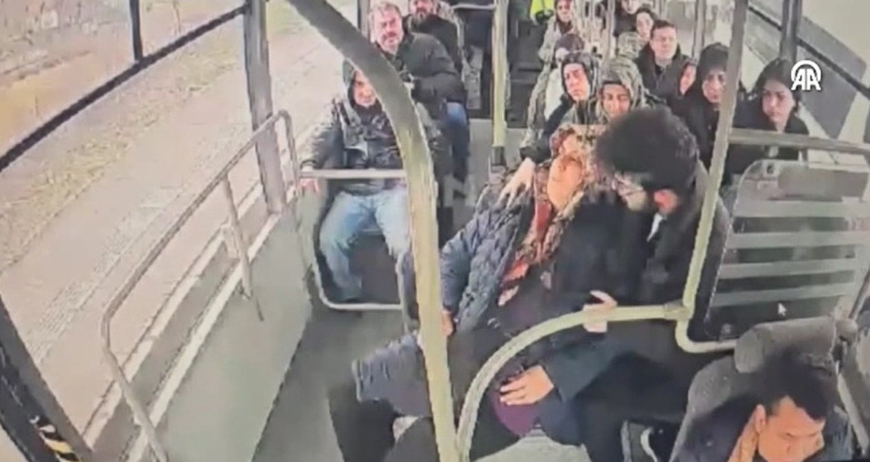 Özel halk otobüsünde büyük panik! Kadın yolcu bir anda yere yığıldı