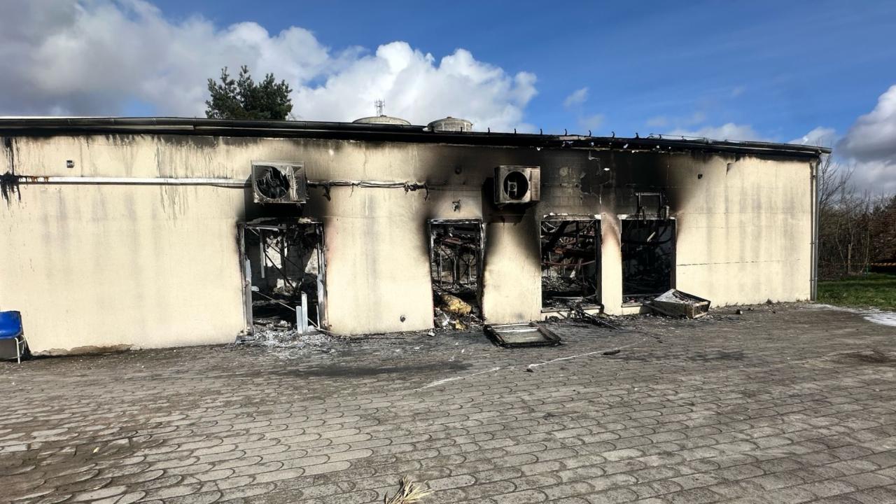 Fransa’da kundaklanan caminin yetkilileri ibadethanelerine bir an önce kavuşmak istiyor